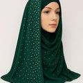 Emerald green chiffon hijab with pearl bead detailing, elegant modest headscarf for women, lightweight breathable Muslim hijab scarf with delicate pearl embellishments for Eid, weddings, and special occasions
