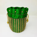 Green beaded mini bucket handbag with gold chain detail, emerald evening purse for women, elegant Eid bag, Ramadan formal handbag, modest fashion statement purse, small drawstring beaded bag USA