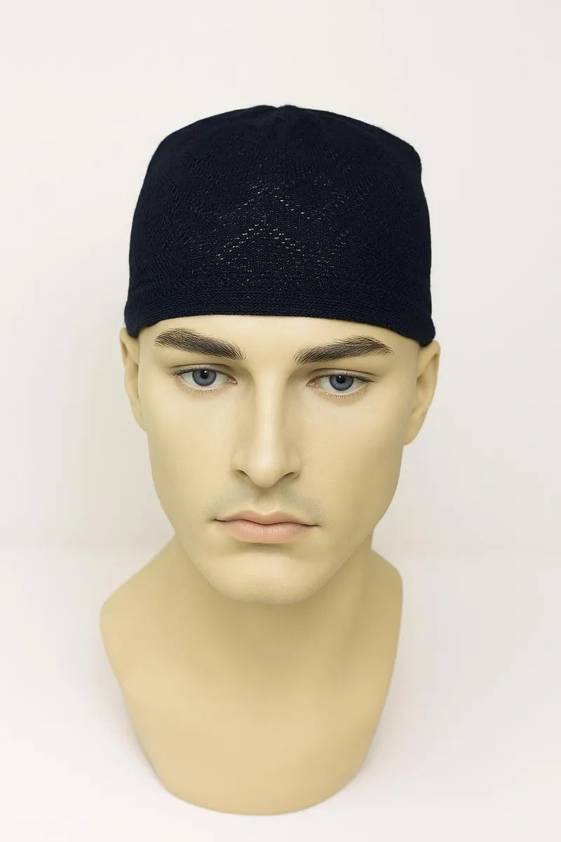 Men’s stretch kufi prayer cap in black, breathable Muslim skull cap for salah, soft fitted taqiyah hat for daily wear and Islamic prayer